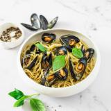 Pesto Spaghetti with Mussels  